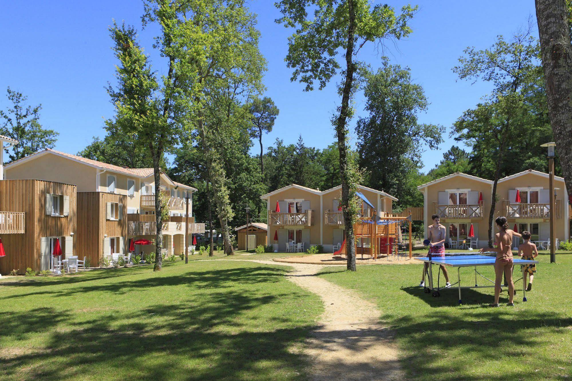 Vacanceole - Le Domaine Du Golf D'Albret Barbaste Eksteriør billede
